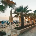 Arda Beachside Living 3*